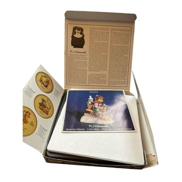 M.J. Hummel Annual Plate 1983 Thirteenth Edition In Bas-Relief With Original Box - Picture 5 of 6